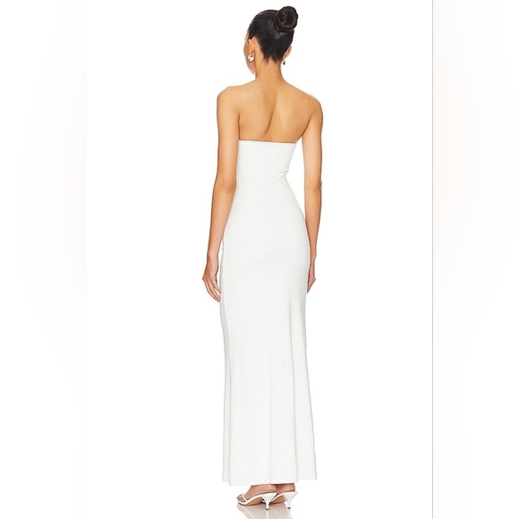$80 NWT SUPERDOWN Luciana Maxi Dress White Medium - Picture 3 of 4